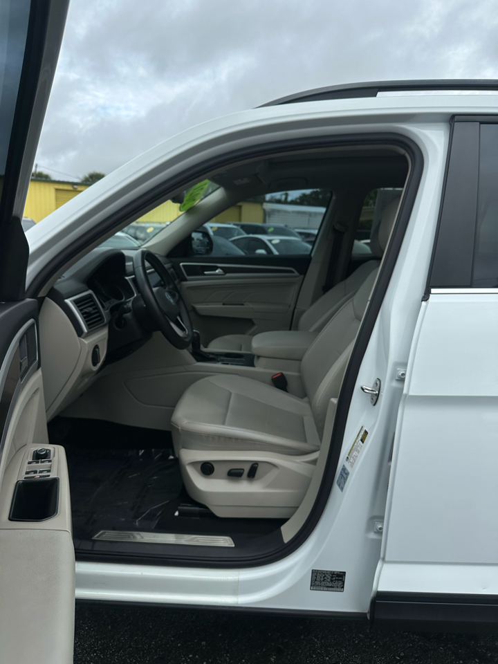 Volkswagen Atlas 2021.5 2.0T SE w/Technology FWD 2021