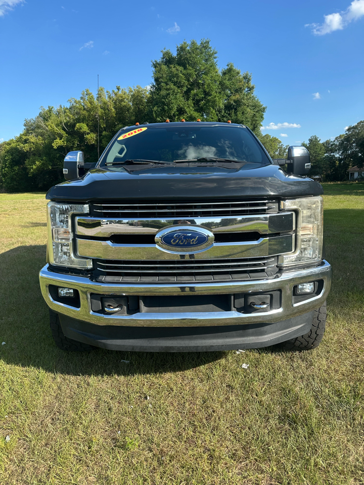 Ford Super Duty F-350 DRW Lariat 4WD Crew Cab 8' Box 2018