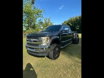 2018 Ford Super Duty F-350 DRW Lariat 4WD Crew Cab 8' Box