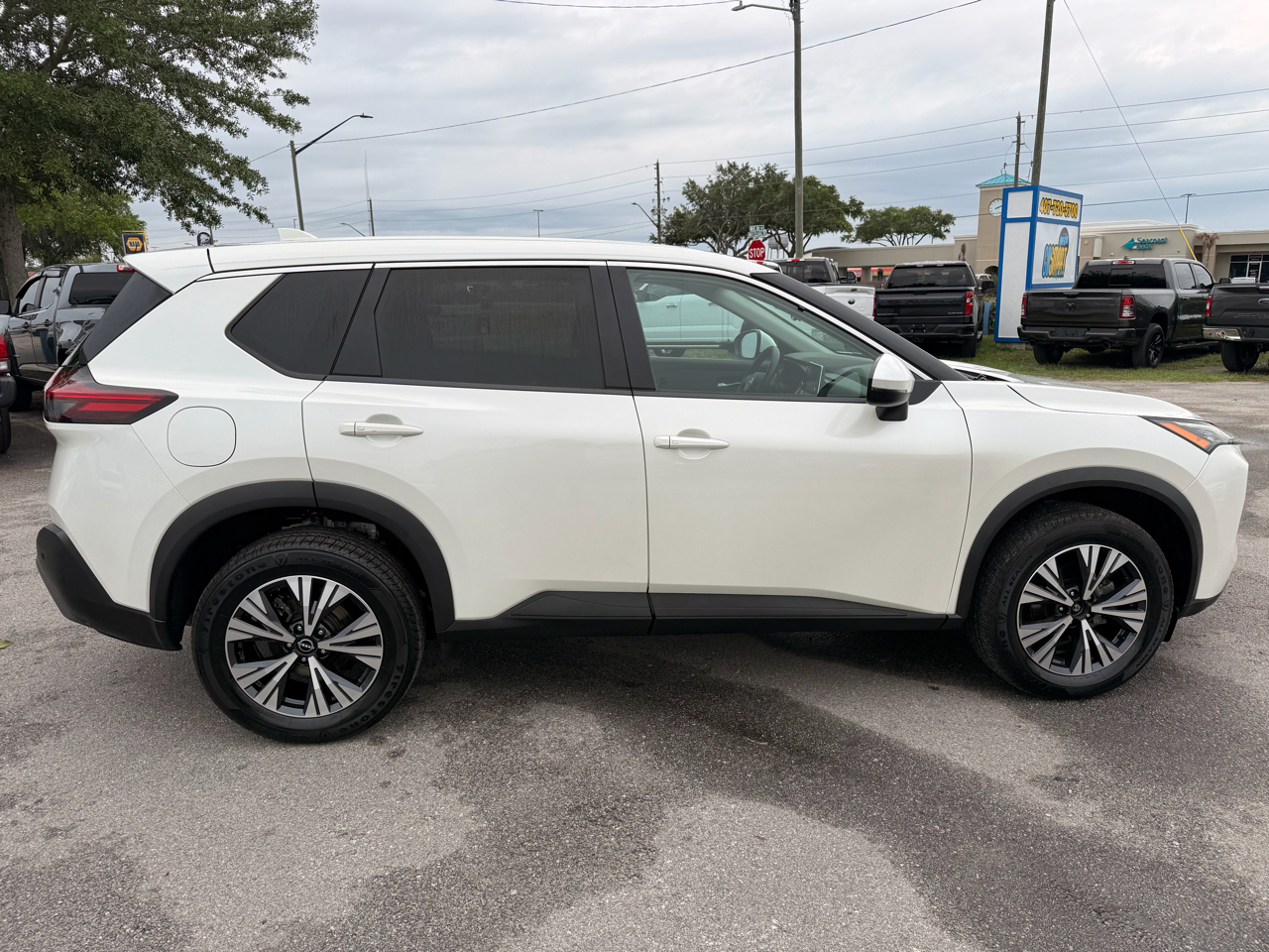 Nissan Rogue FWD SV *Ltd Avail* 2023