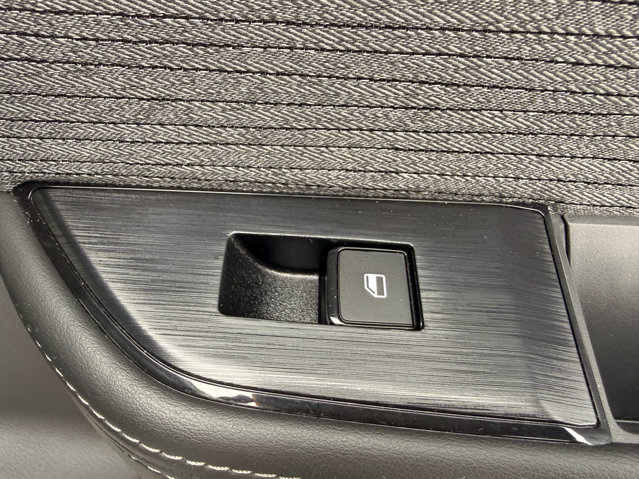 Nissan Rogue FWD SV *Ltd Avail* 2023
