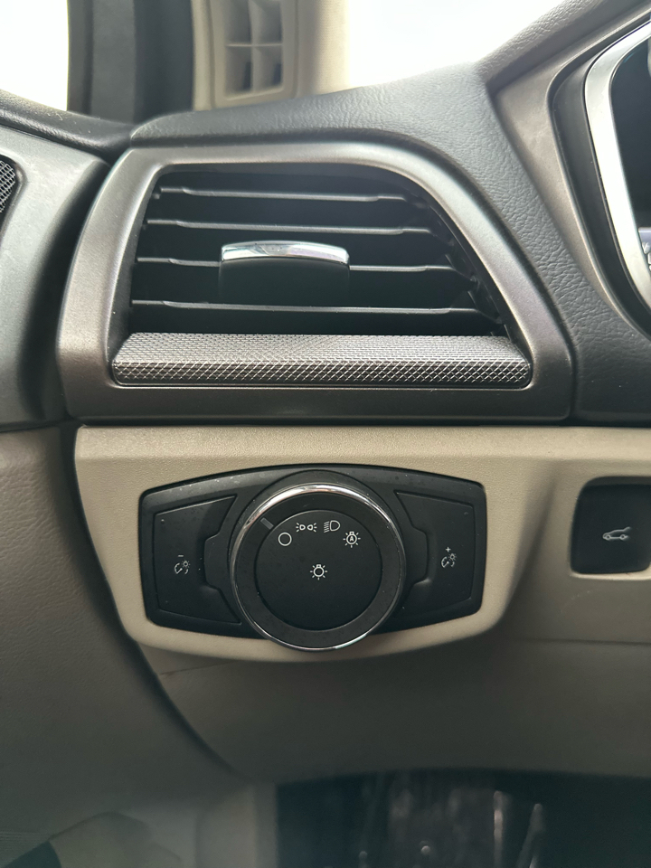 Ford Fusion SE FWD 2020