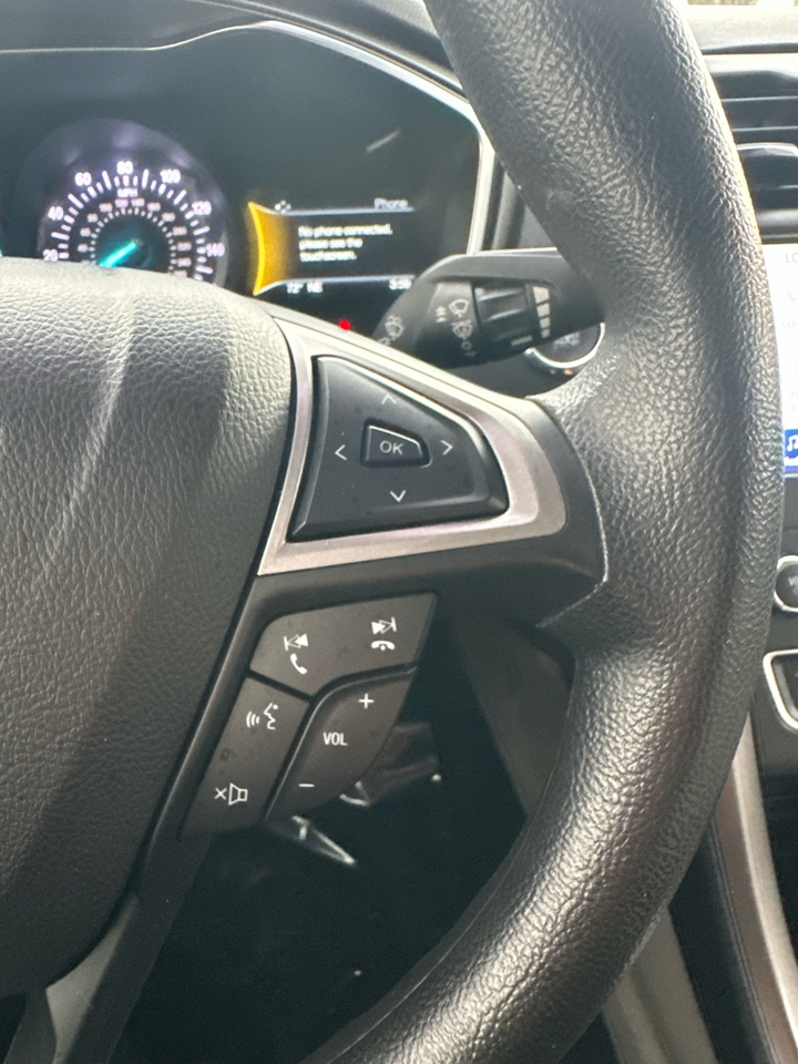 Ford Fusion SE FWD 2020