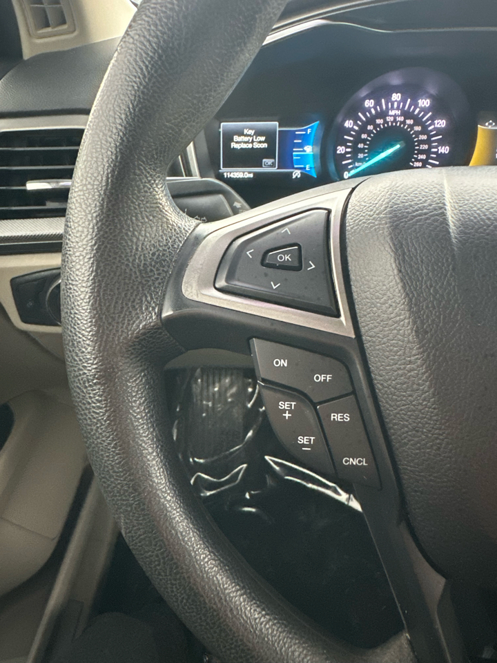 Ford Fusion SE FWD 2020