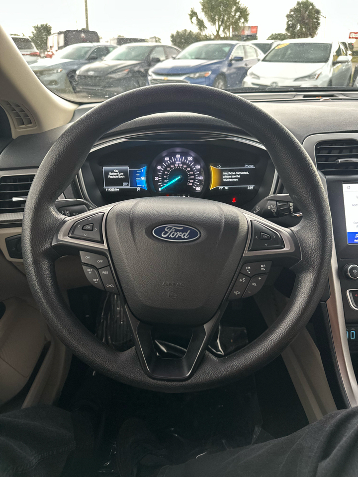 Ford Fusion SE FWD 2020