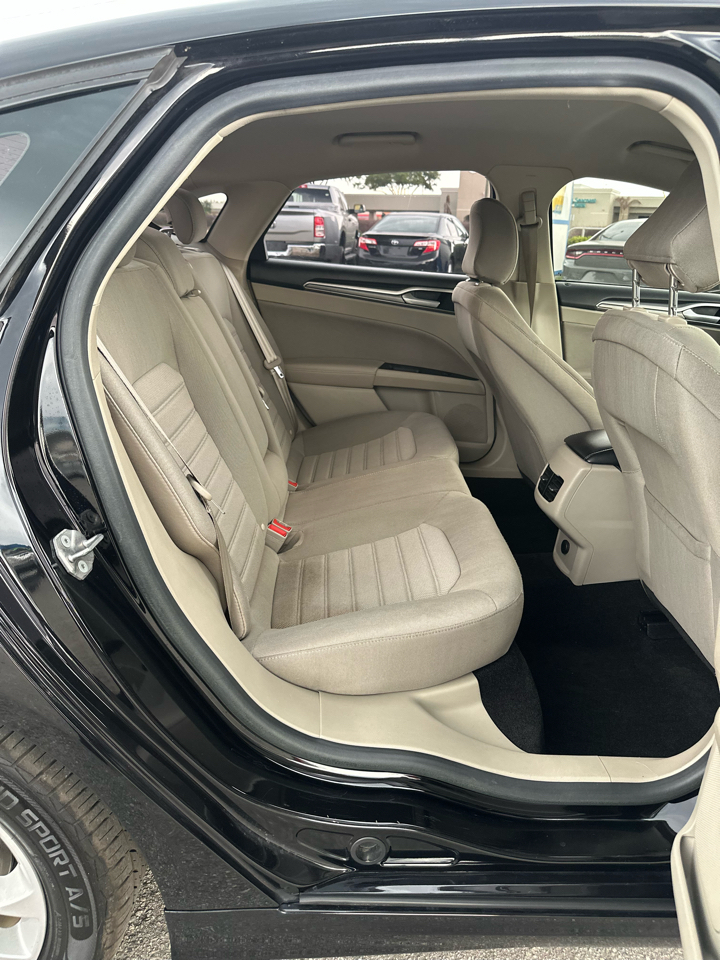 Ford Fusion SE FWD 2020