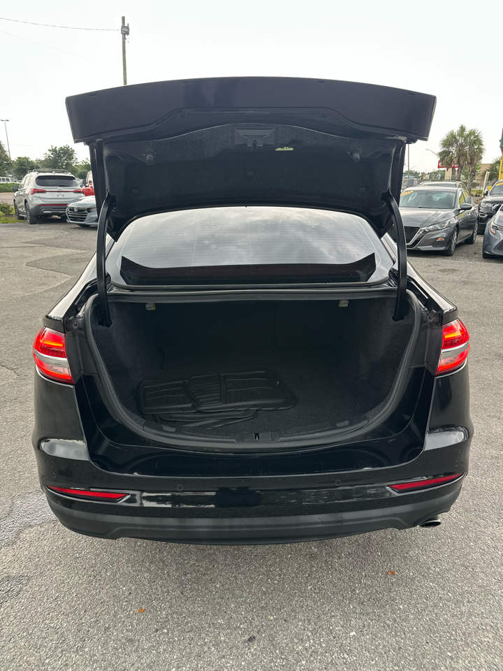 Ford Fusion SE FWD 2020