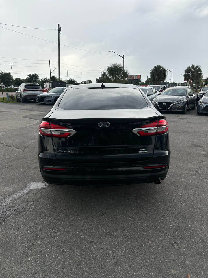 Ford Fusion SE FWD 2020