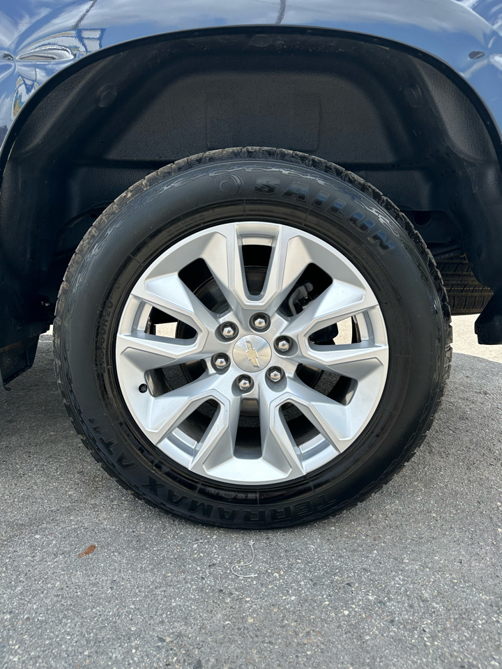 Chevrolet Silverado 1500 4WD Crew Cab 147" Custom 2022