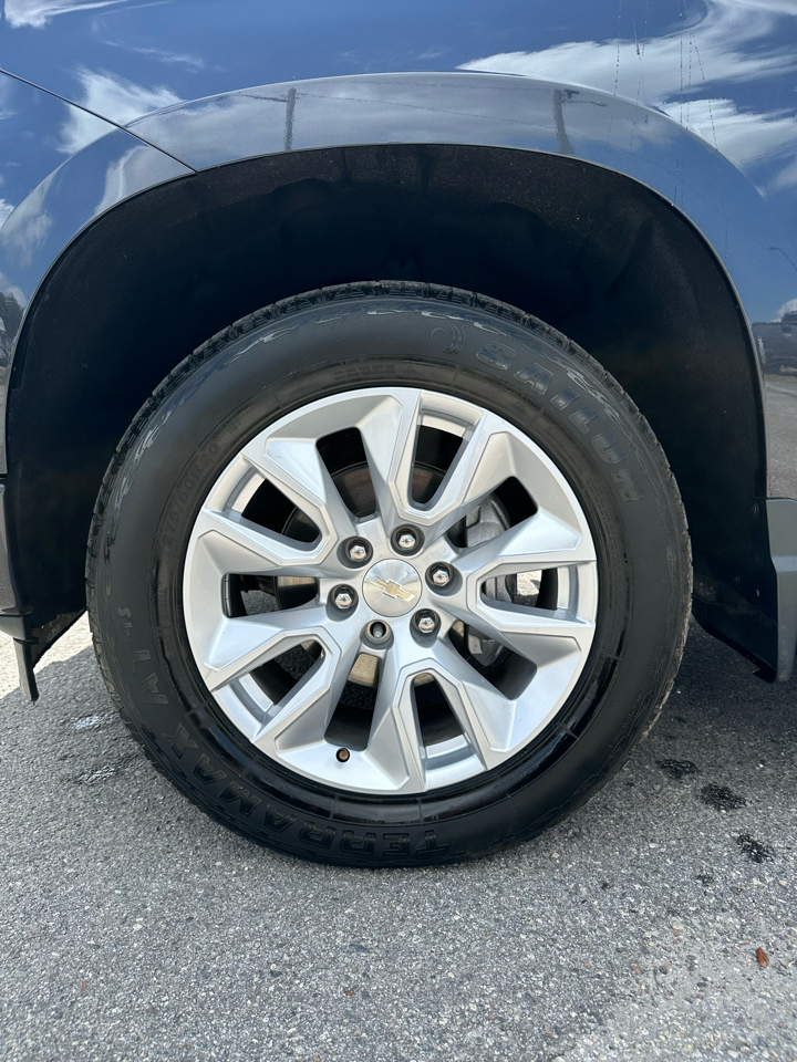 Chevrolet Silverado 1500 4WD Crew Cab 147" Custom 2022