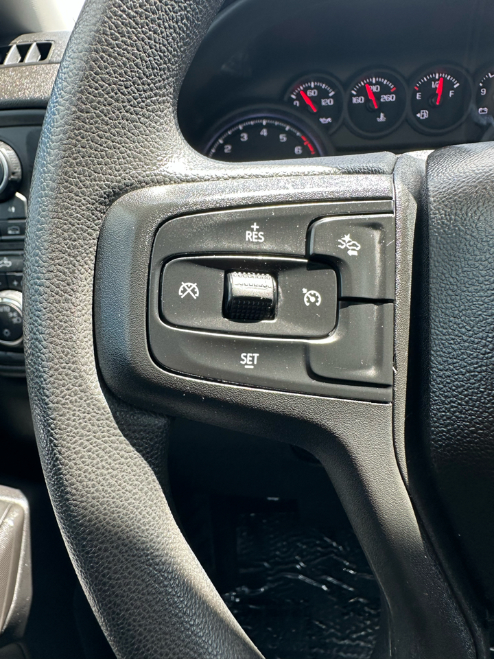 Chevrolet Silverado 1500 4WD Crew Cab 147" Custom 2022