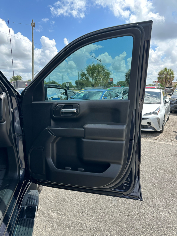 Chevrolet Silverado 1500 4WD Crew Cab 147" Custom 2022