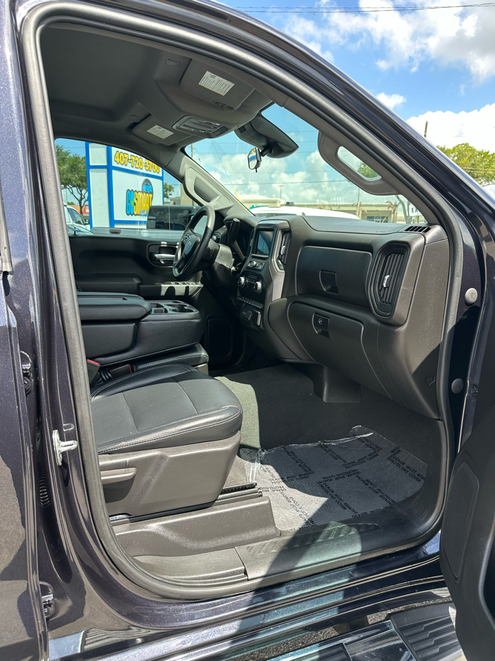 Chevrolet Silverado 1500 4WD Crew Cab 147" Custom 2022