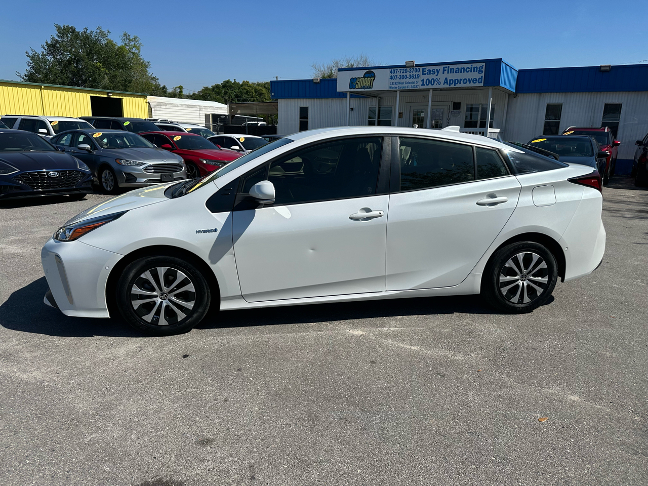 Toyota Prius LE AWD-e (Natl) 2021