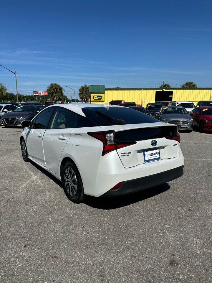 Toyota Prius LE AWD-e (Natl) 2021
