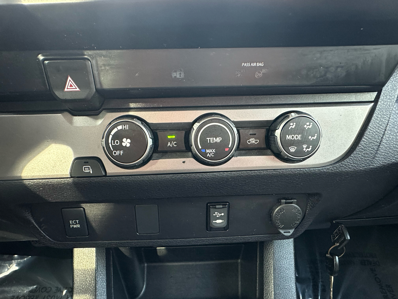 Toyota Tacoma 2WD SR5 Access Cab 6' Bed I4 AT (Natl) 2019