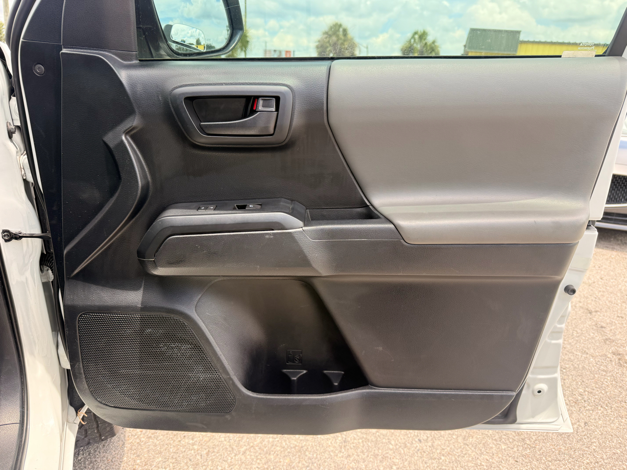 Toyota Tacoma 2WD SR5 Access Cab 6' Bed I4 AT (Natl) 2019