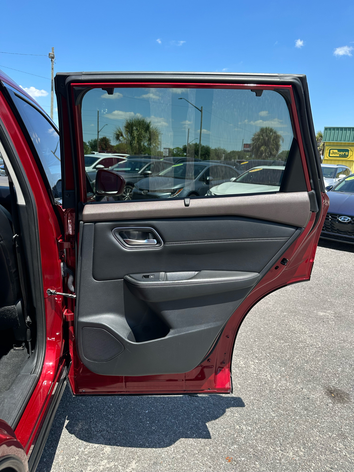 Nissan Rogue FWD SV 2021