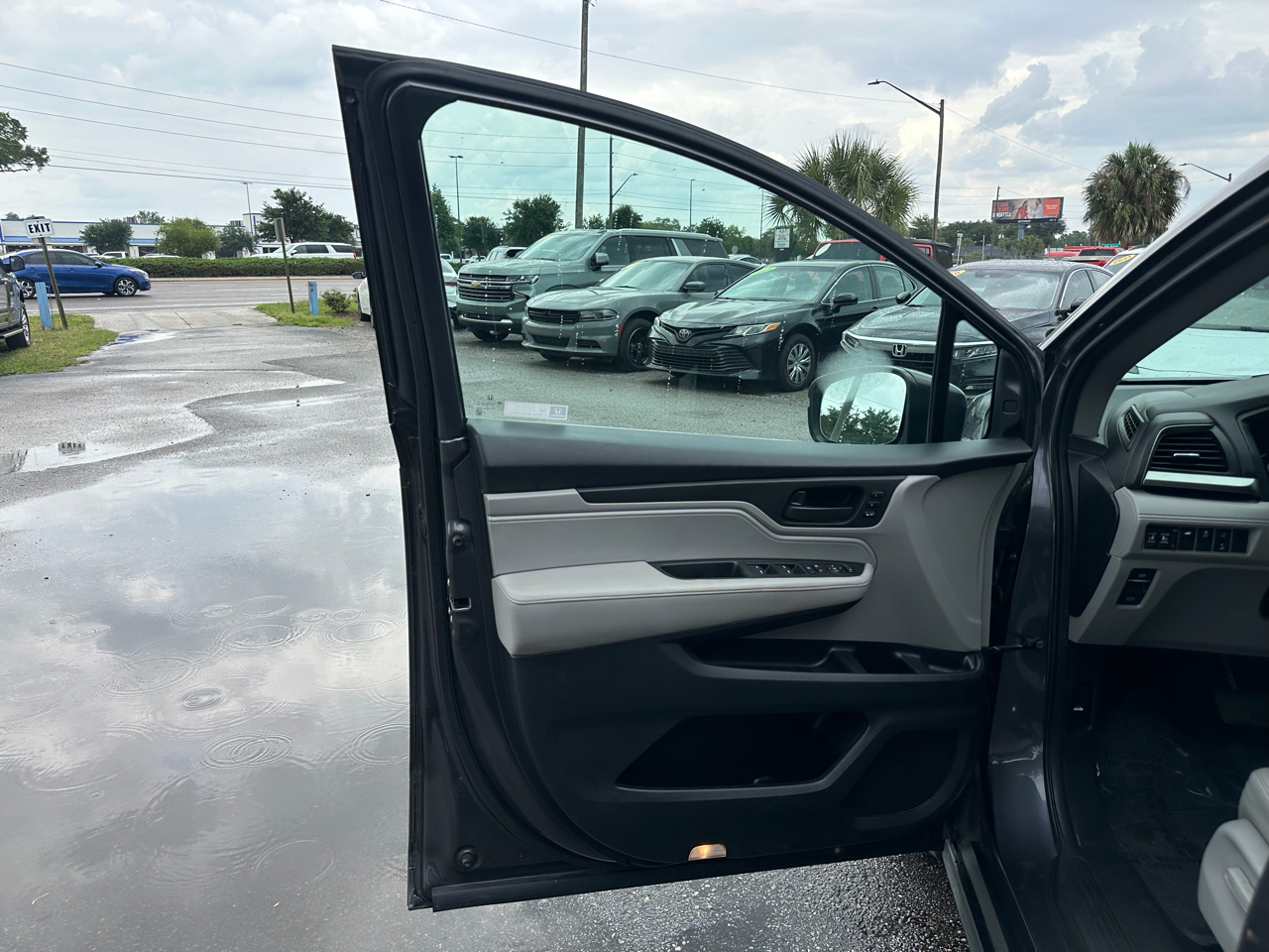 Honda Odyssey EX-L w/ DVD and Navigation 2020