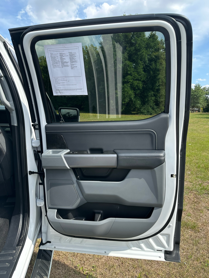 Ford F-150 XLT 4WD SuperCrew 5.5' Box 2022