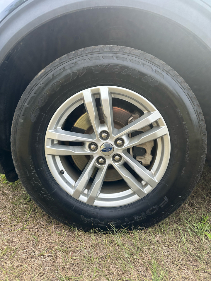 Ford Explorer XLT 4WD 2020