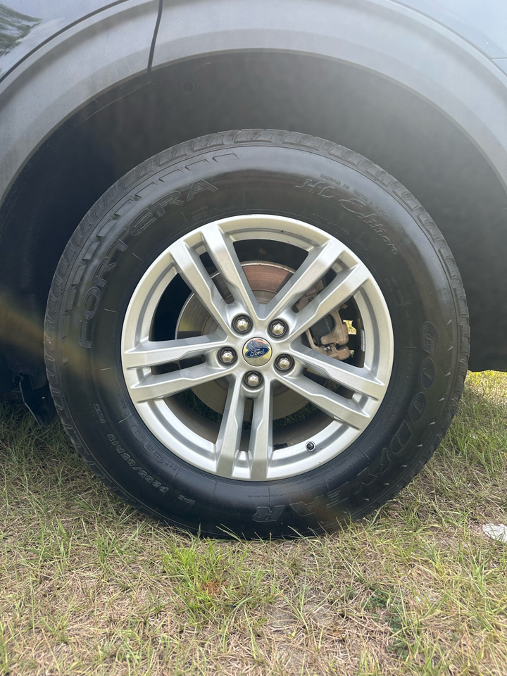 Ford Explorer XLT 4WD 2020