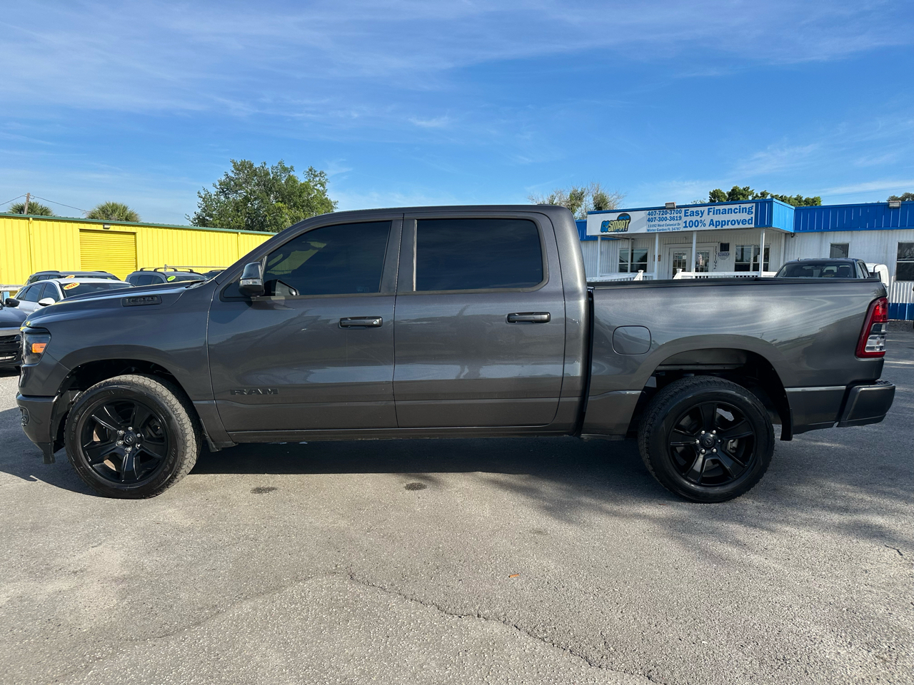RAM 1500 Lone Star 4x2 Crew Cab 5'7" Box 2020