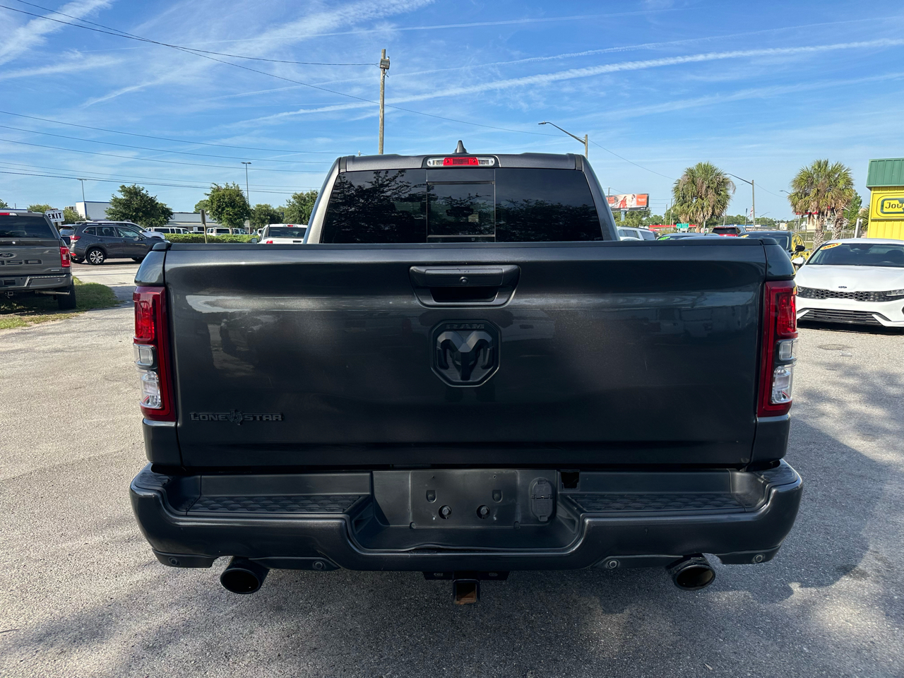 RAM 1500 Lone Star 4x2 Crew Cab 5'7" Box 2020