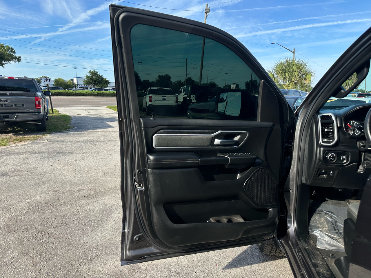 RAM 1500 Lone Star 4x2 Crew Cab 5'7" Box 2020