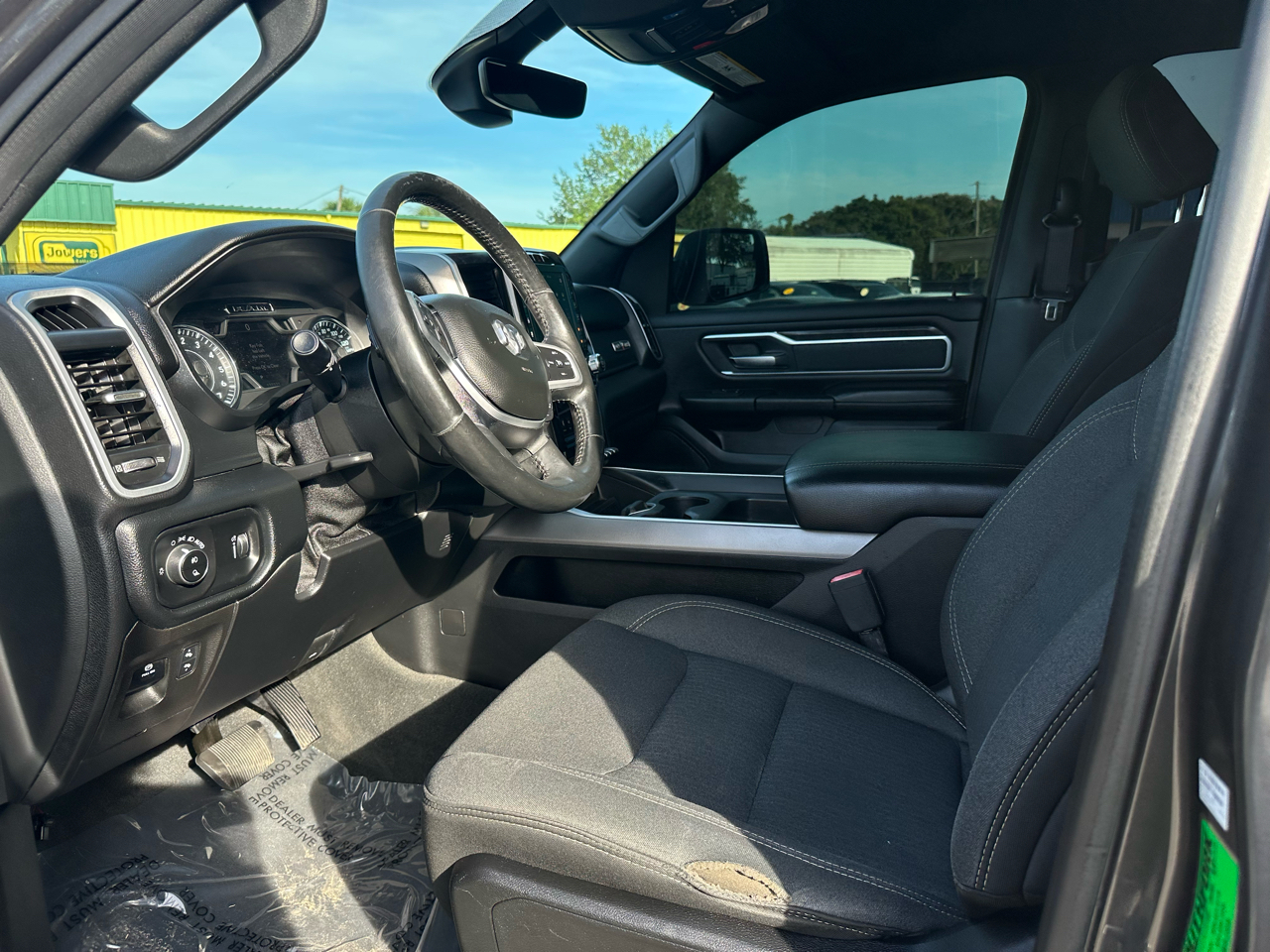 RAM 1500 Lone Star 4x2 Crew Cab 5'7" Box 2020