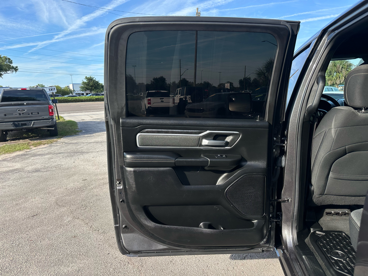 RAM 1500 Lone Star 4x2 Crew Cab 5'7" Box 2020