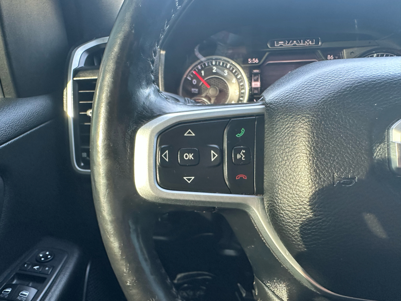 RAM 1500 Lone Star 4x2 Crew Cab 5'7" Box 2020