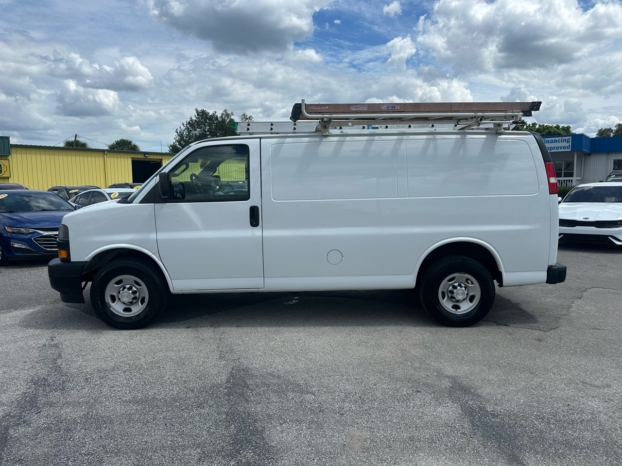 Chevrolet Express Cargo Van RWD 2500 135" 2019