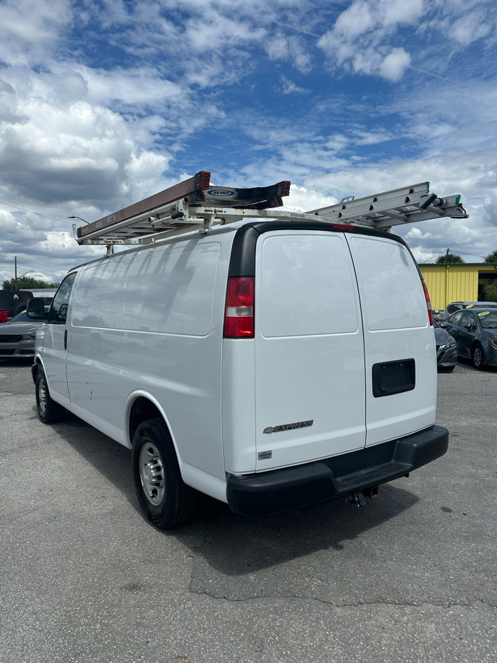 Chevrolet Express Cargo Van RWD 2500 135" 2019
