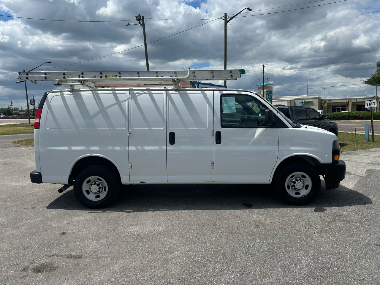 Chevrolet Express Cargo Van RWD 2500 135" 2019