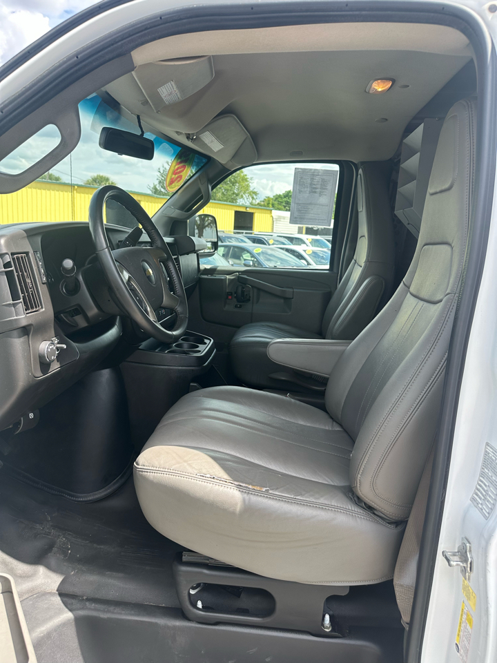 Chevrolet Express Cargo Van RWD 2500 135" 2019