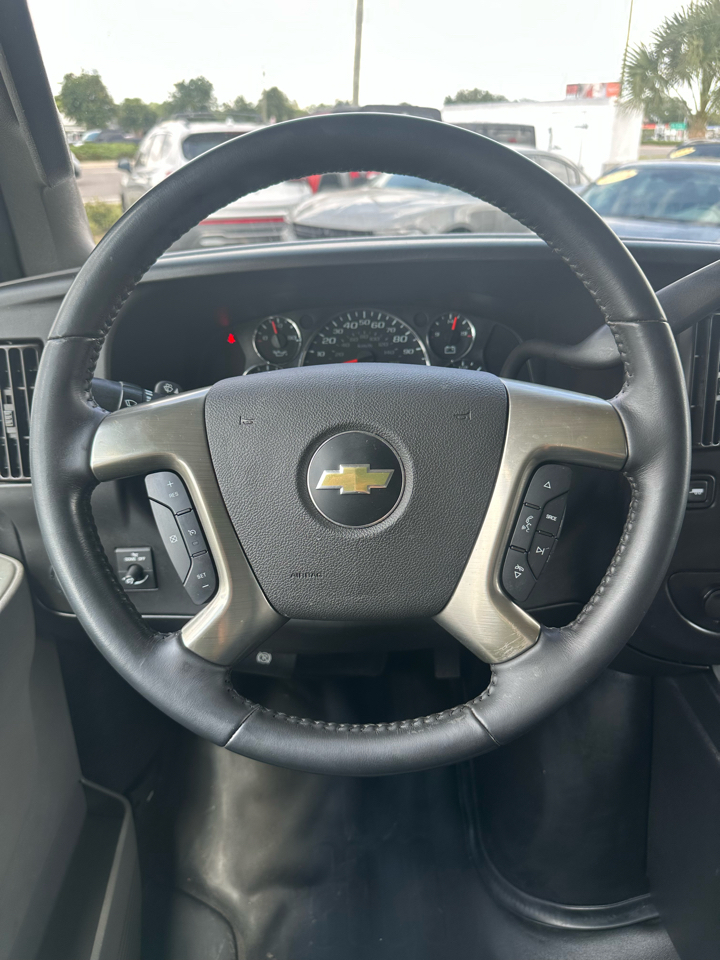 Chevrolet Express Cargo Van RWD 2500 135" 2019