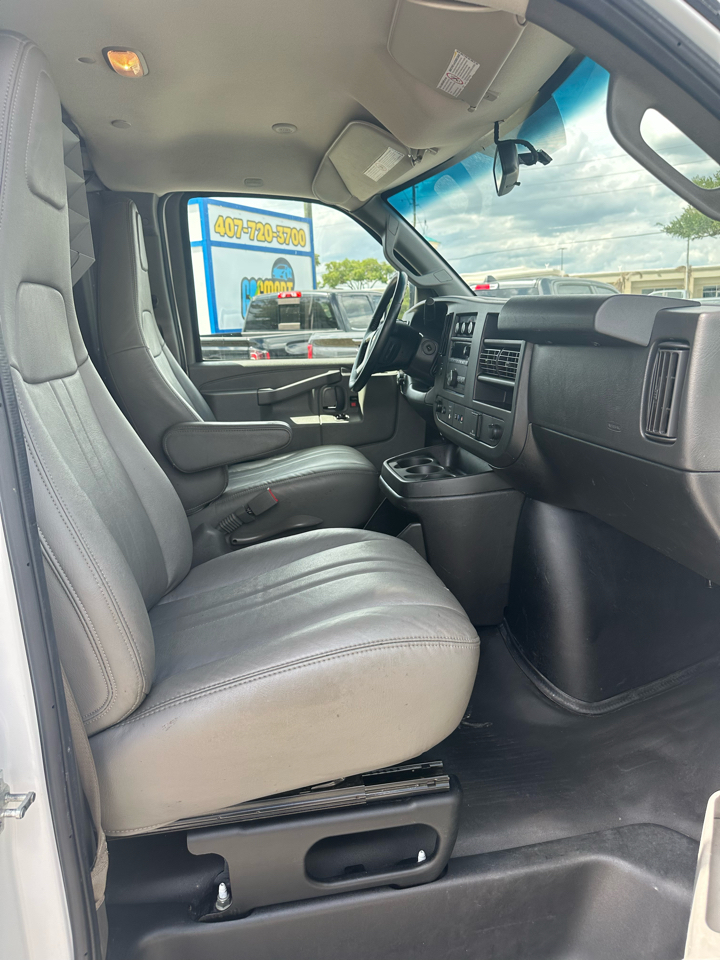 Chevrolet Express Cargo Van RWD 2500 135" 2019