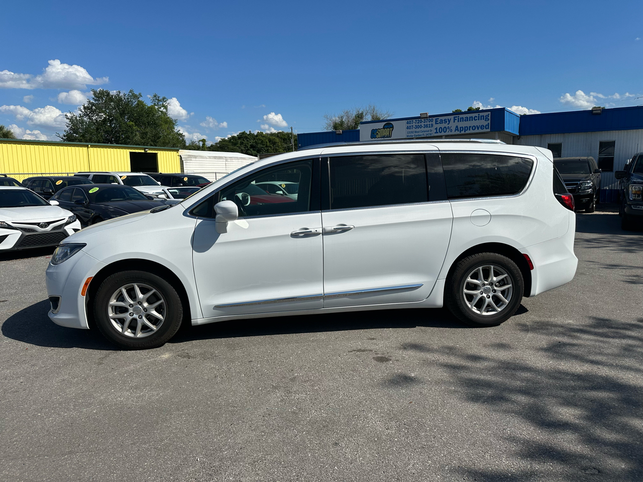 Chrysler Pacifica Touring L FWD 2020