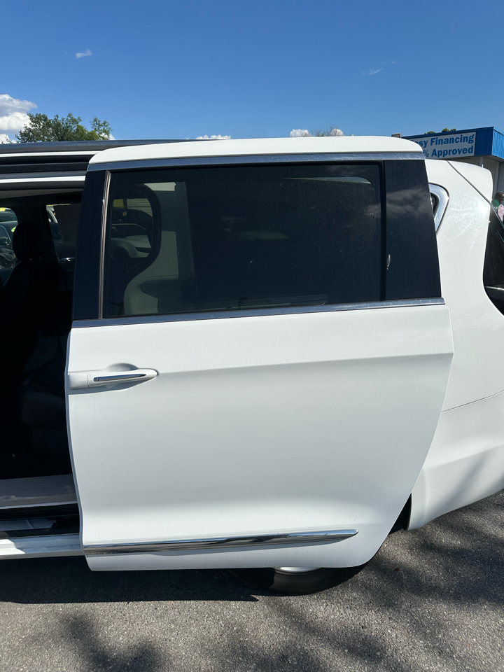 Chrysler Pacifica Touring L FWD 2020