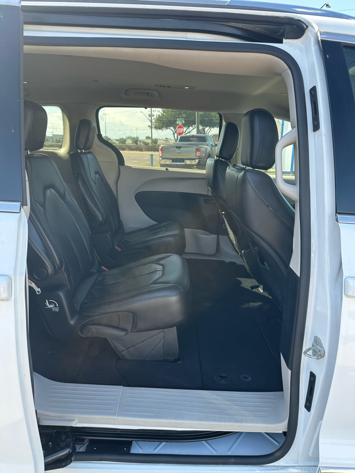 Chrysler Pacifica Touring L FWD 2020