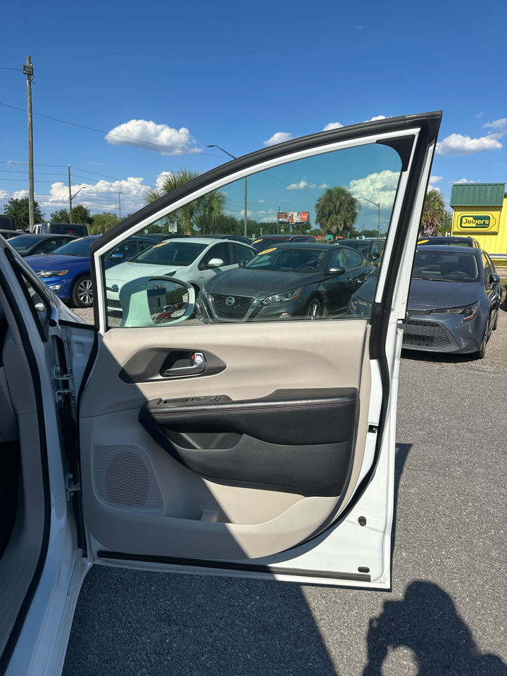 Chrysler Pacifica Touring L FWD 2020