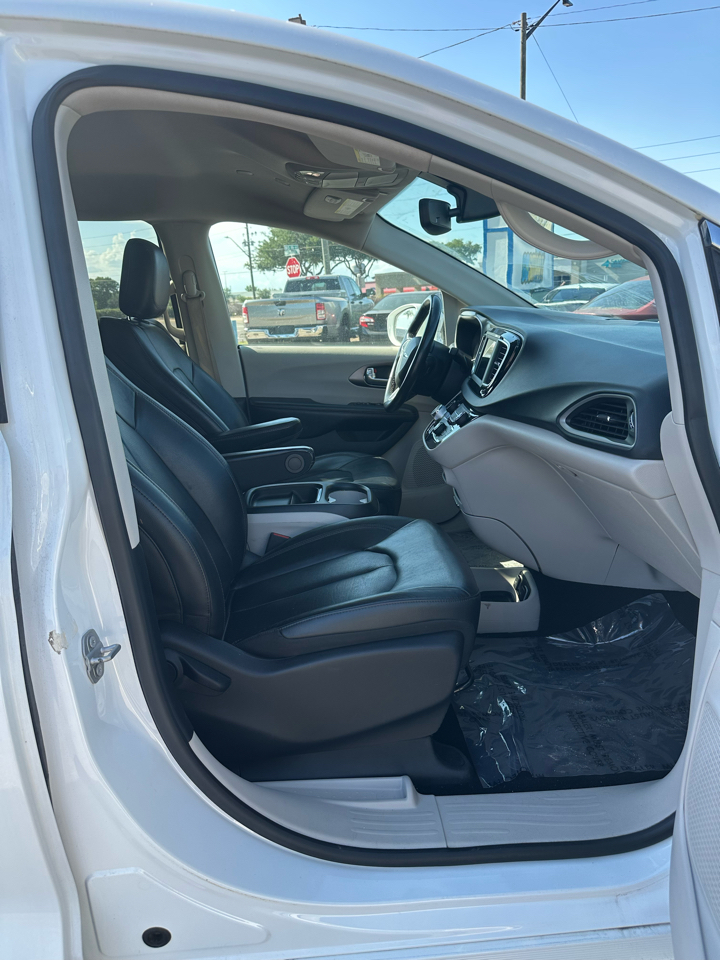 Chrysler Pacifica Touring L FWD 2020