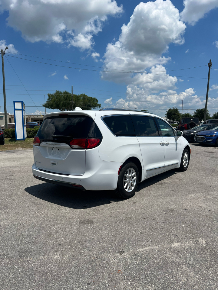 Chrysler Pacifica Touring L FWD 2020