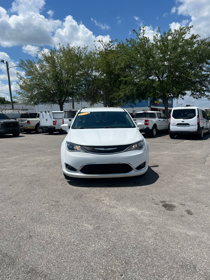 Chrysler Pacifica Touring L FWD 2020