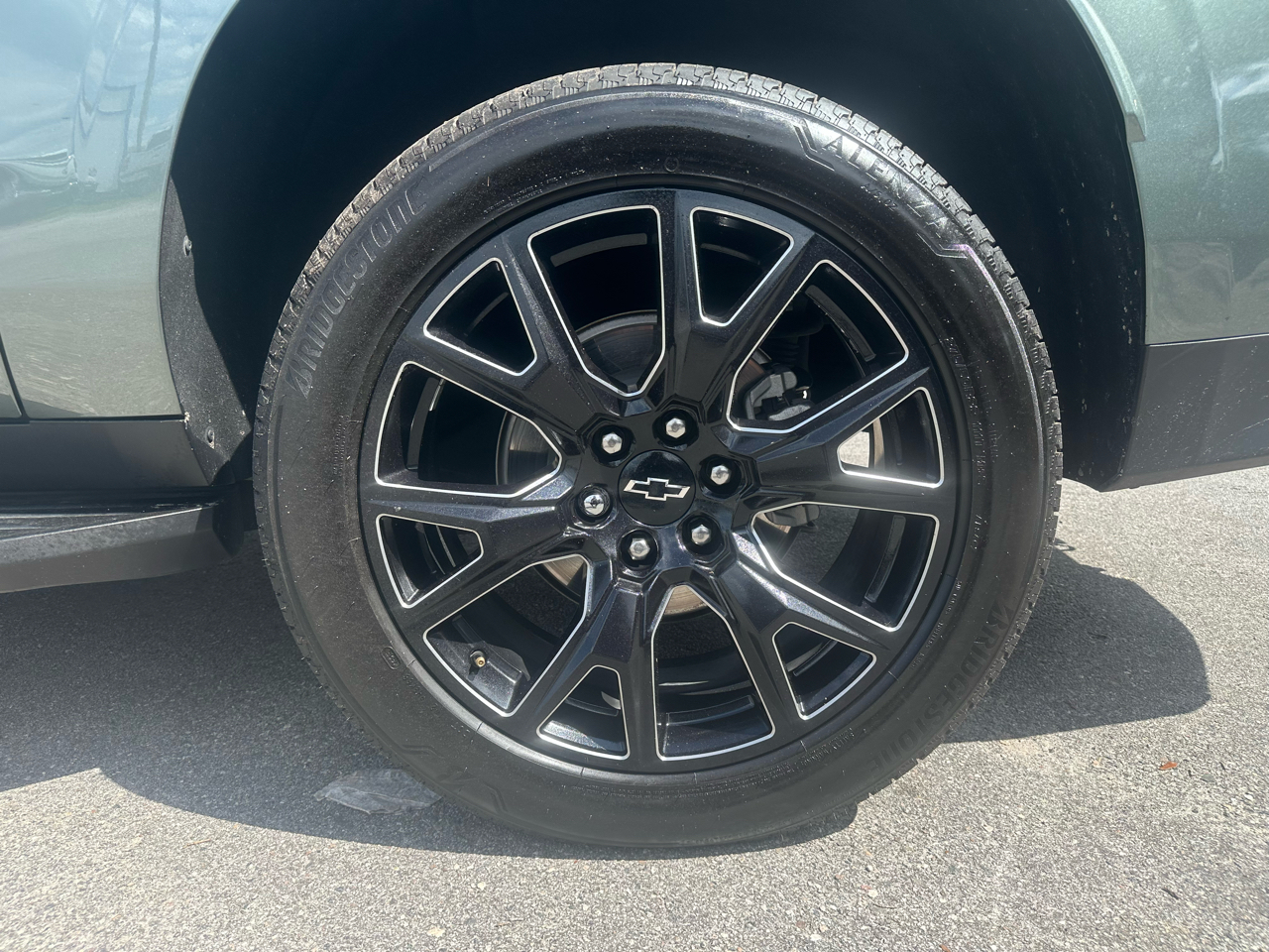 Chevrolet Suburban 2WD 4dr LT 2023