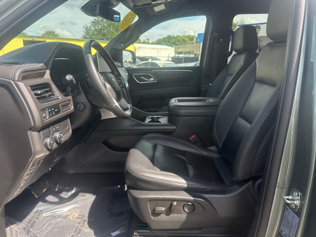 Chevrolet Suburban 2WD 4dr LT 2023
