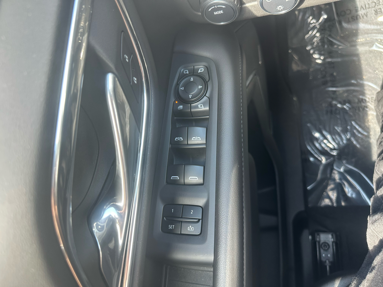 Chevrolet Suburban 2WD 4dr LT 2023