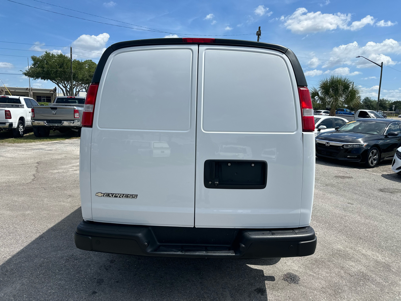 Chevrolet Express Cargo Van RWD 2500 135" 2021