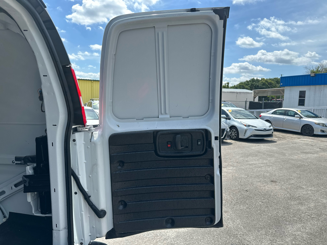 Chevrolet Express Cargo Van RWD 2500 135" 2021